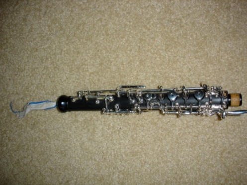 Triebert Oboe with stuck swab